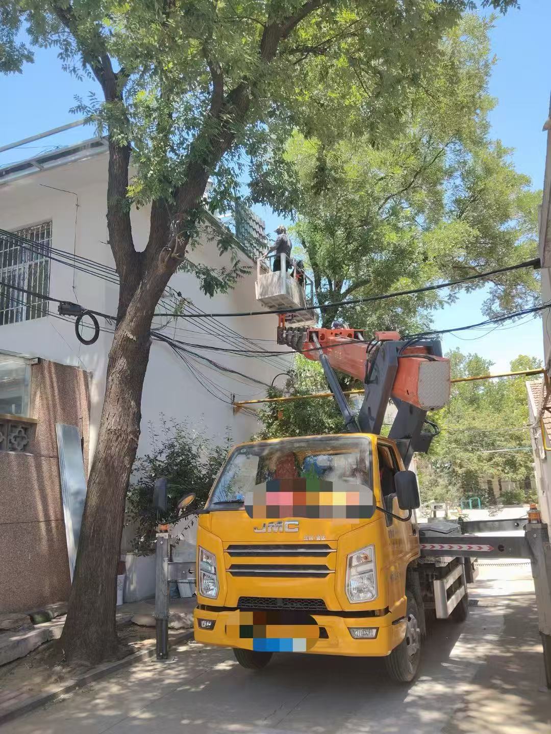 松原市高空作业车能吊装重物吗？最大承载多少公斤？