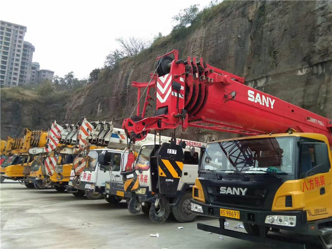 松原市吊车出租按什么计费？台班费、单次费、里程费怎么算？