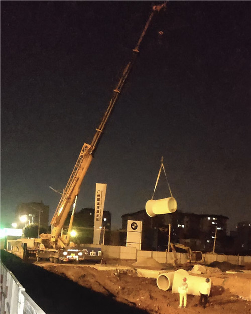 松原市“弯臂矫正”—— 吊车的 “形变补偿” 技术